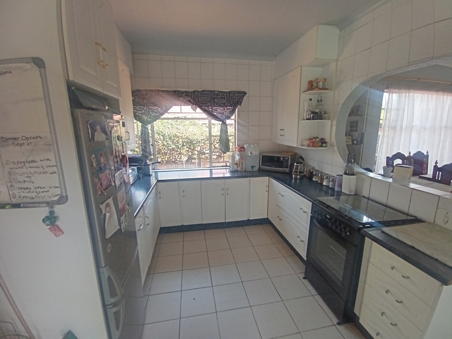4 Bedroom Property for Sale in Suideroord Gauteng