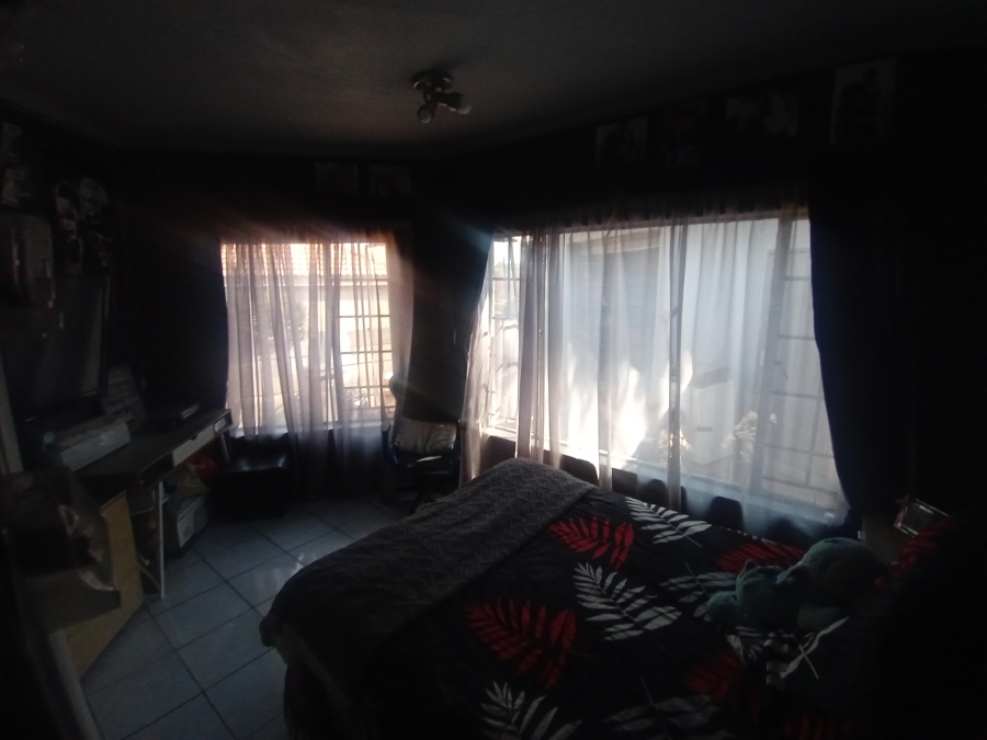 4 Bedroom Property for Sale in Suideroord Gauteng