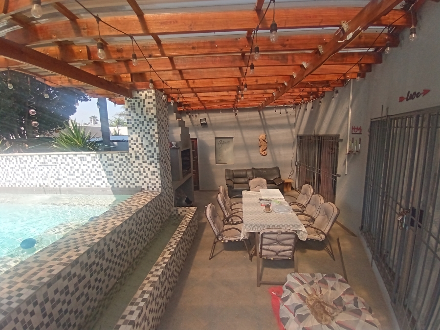 4 Bedroom Property for Sale in Suideroord Gauteng