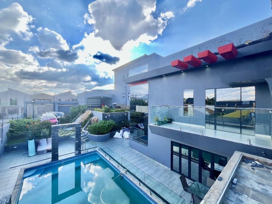 5 Bedroom Property for Sale in Winchester Hills Gauteng