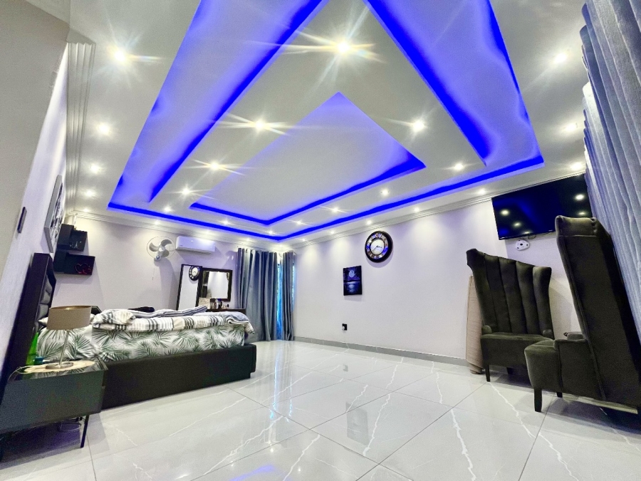 5 Bedroom Property for Sale in Winchester Hills Gauteng