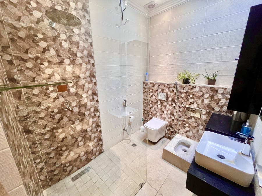 5 Bedroom Property for Sale in Winchester Hills Gauteng