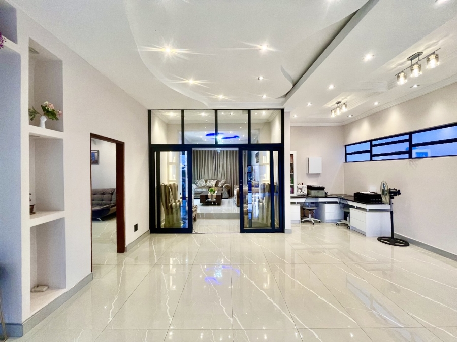 5 Bedroom Property for Sale in Winchester Hills Gauteng