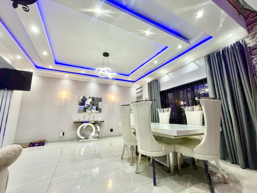 5 Bedroom Property for Sale in Winchester Hills Gauteng