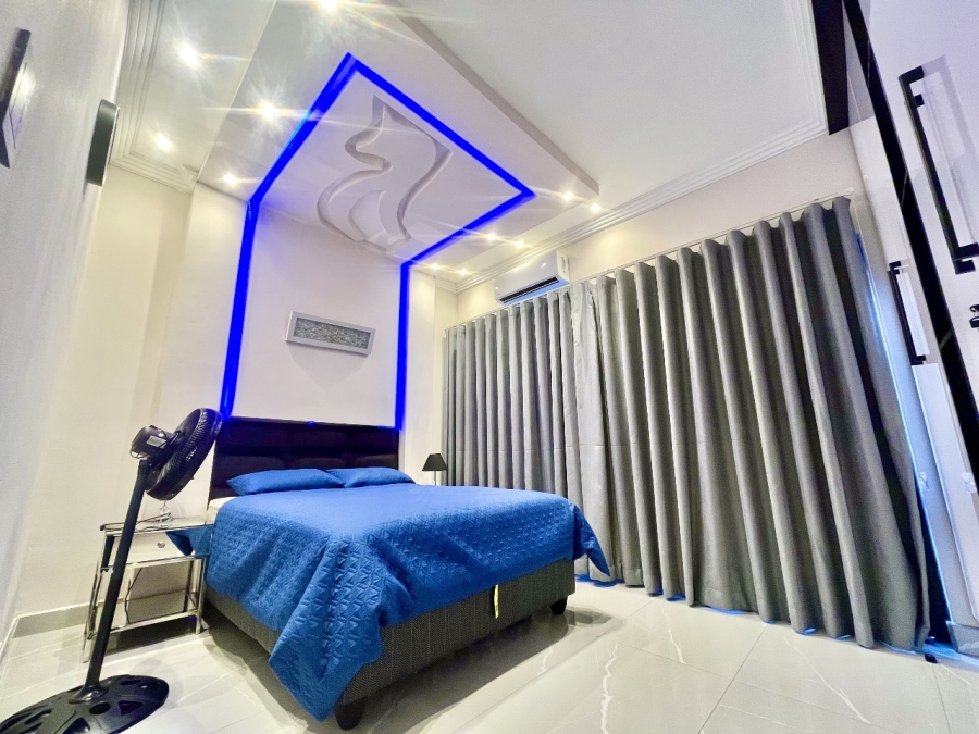 5 Bedroom Property for Sale in Winchester Hills Gauteng