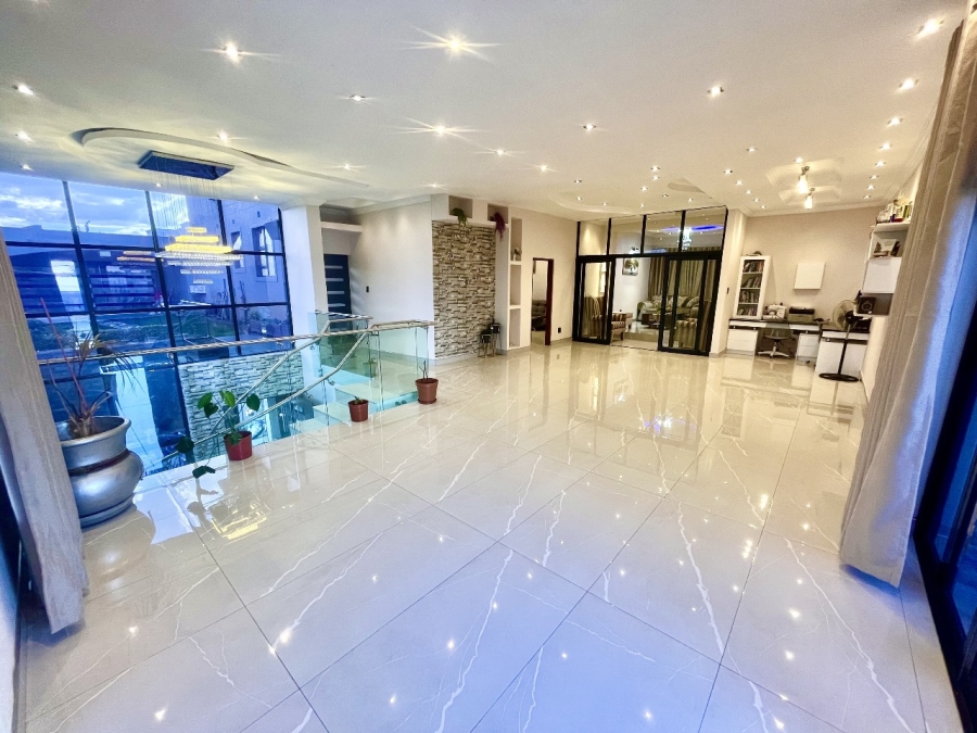 5 Bedroom Property for Sale in Winchester Hills Gauteng
