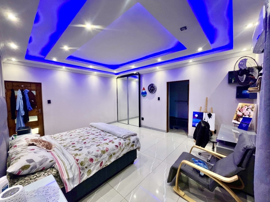 5 Bedroom Property for Sale in Winchester Hills Gauteng