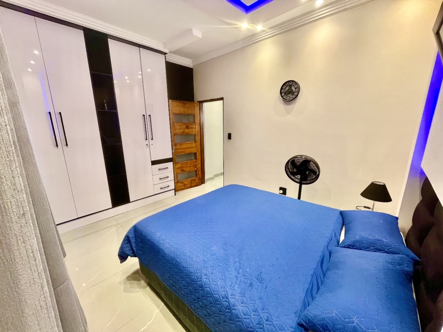 5 Bedroom Property for Sale in Winchester Hills Gauteng