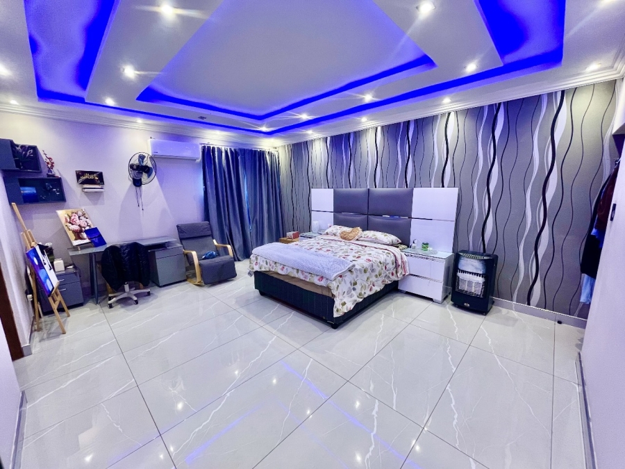 5 Bedroom Property for Sale in Winchester Hills Gauteng