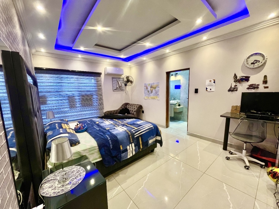 5 Bedroom Property for Sale in Winchester Hills Gauteng