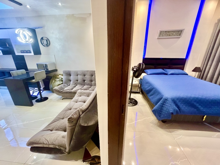 5 Bedroom Property for Sale in Winchester Hills Gauteng