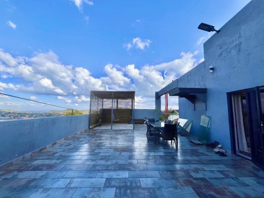 5 Bedroom Property for Sale in Winchester Hills Gauteng