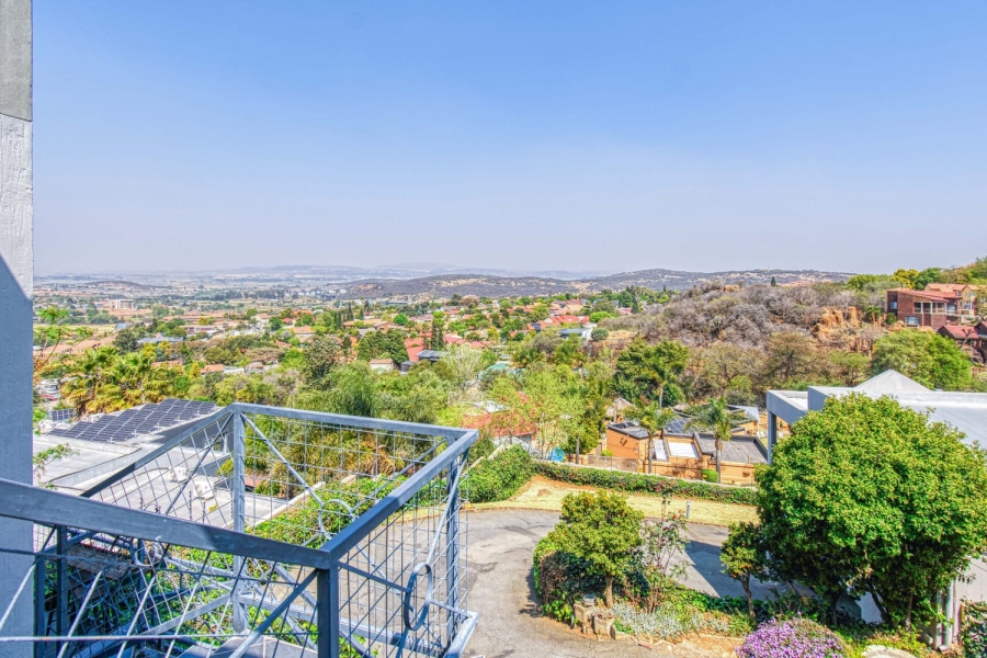 3 Bedroom Property for Sale in Glenvista Gauteng