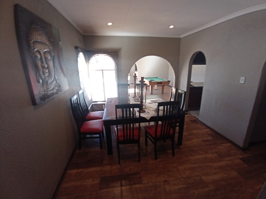4 Bedroom Property for Sale in Glenvista Gauteng