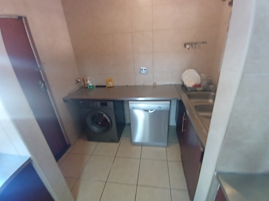 4 Bedroom Property for Sale in Glenvista Gauteng