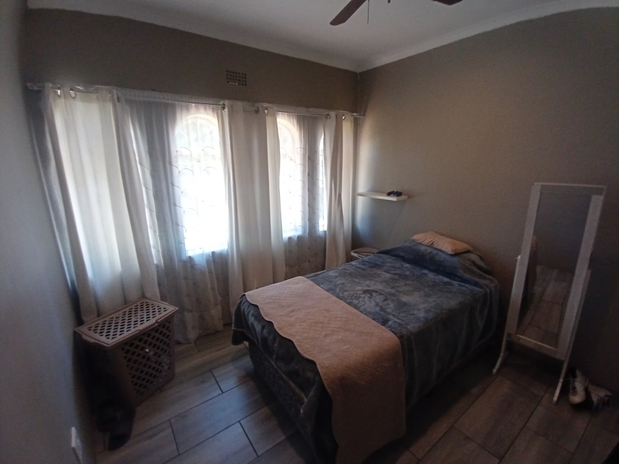 4 Bedroom Property for Sale in Glenvista Gauteng