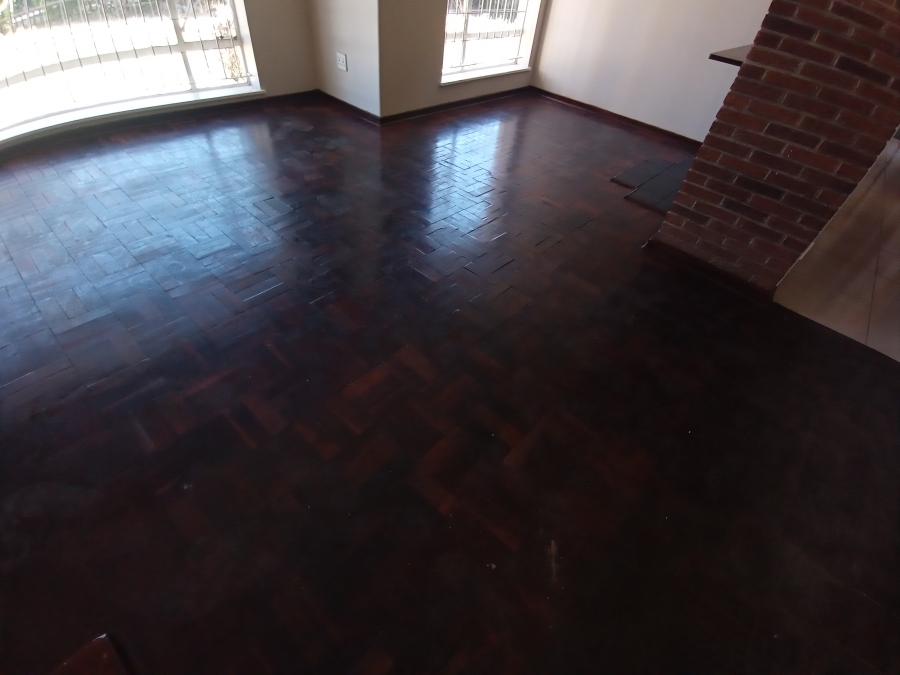 5 Bedroom Property for Sale in Ridgeway Gauteng
