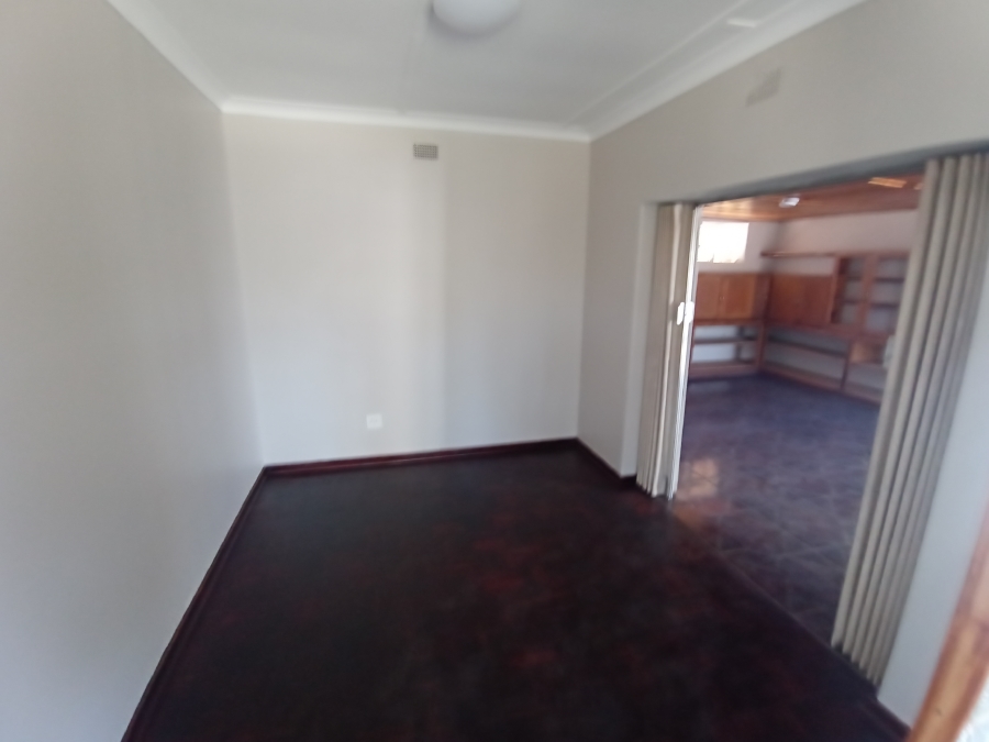 5 Bedroom Property for Sale in Ridgeway Gauteng