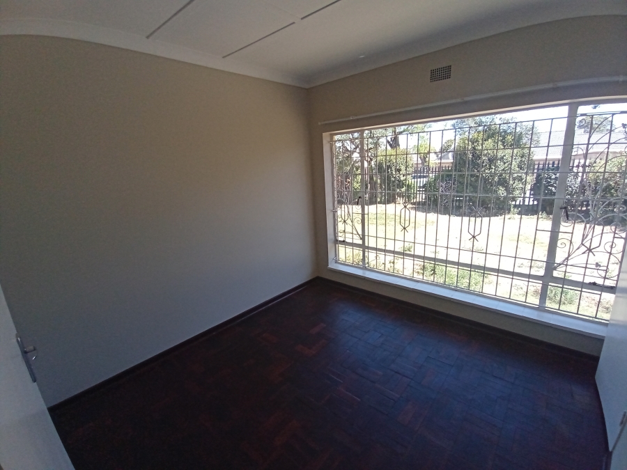 5 Bedroom Property for Sale in Ridgeway Gauteng