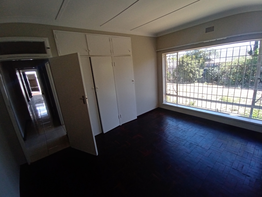 5 Bedroom Property for Sale in Ridgeway Gauteng