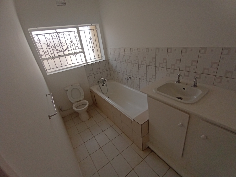 5 Bedroom Property for Sale in Ridgeway Gauteng