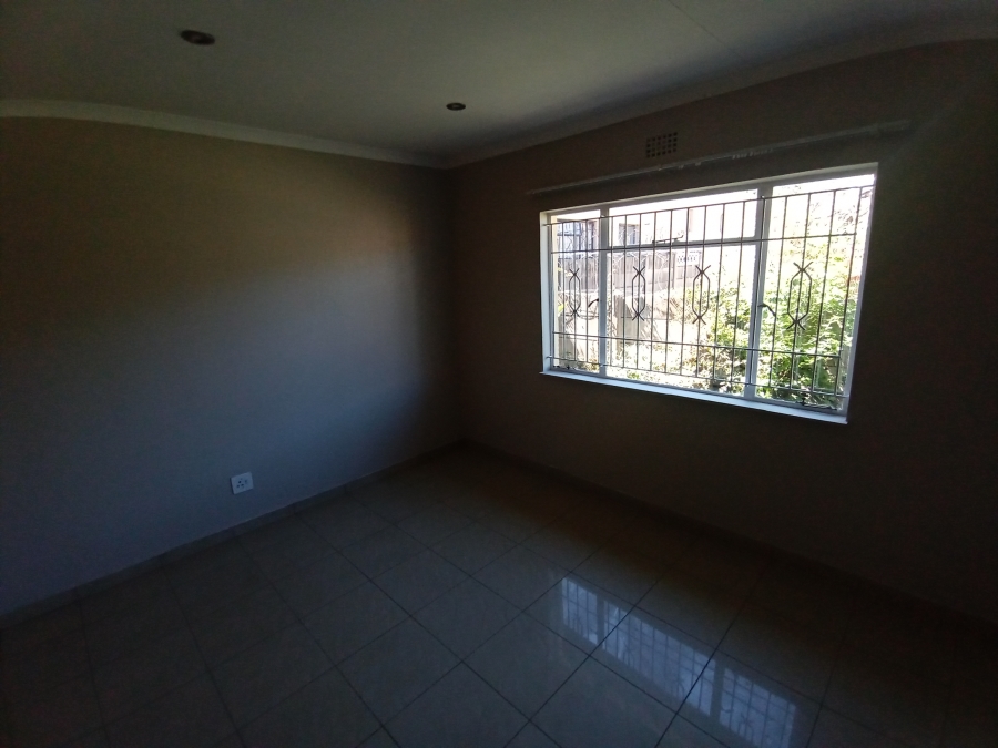 5 Bedroom Property for Sale in Ridgeway Gauteng