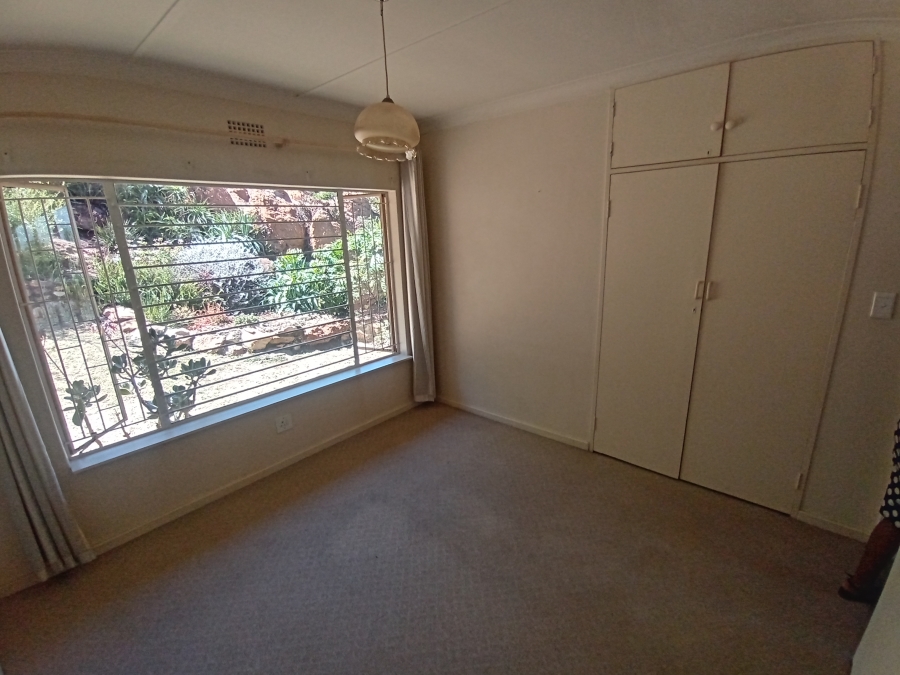 4 Bedroom Property for Sale in Linmeyer Gauteng