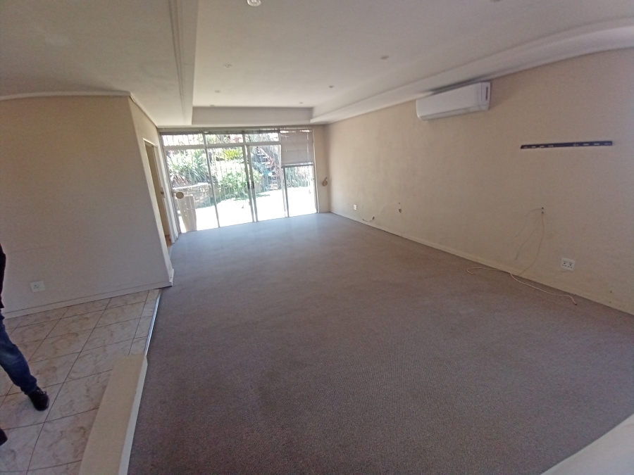 4 Bedroom Property for Sale in Linmeyer Gauteng