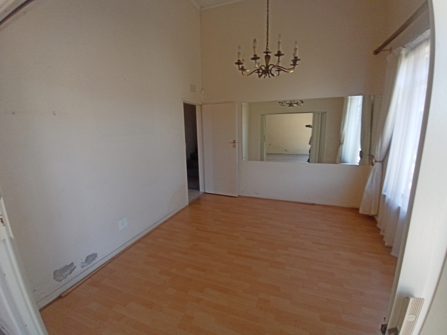 4 Bedroom Property for Sale in Linmeyer Gauteng