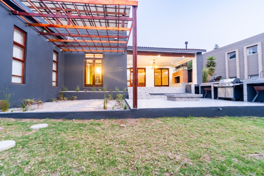 4 Bedroom Property for Sale in Radiokop Gauteng