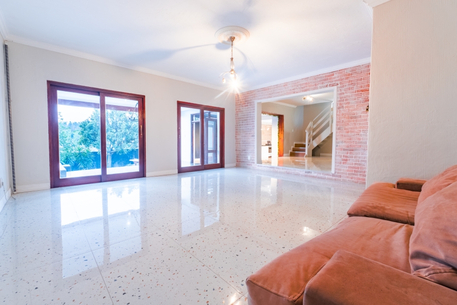 4 Bedroom Property for Sale in Radiokop Gauteng
