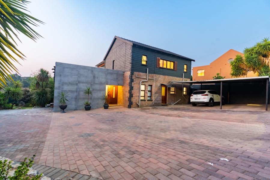 4 Bedroom Property for Sale in Radiokop Gauteng