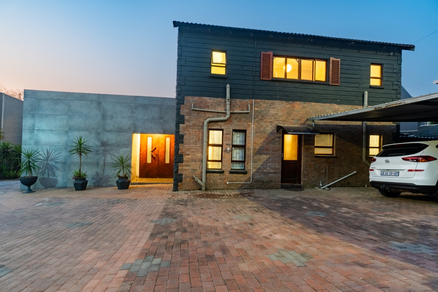 4 Bedroom Property for Sale in Radiokop Gauteng