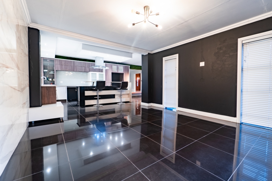4 Bedroom Property for Sale in Radiokop Gauteng