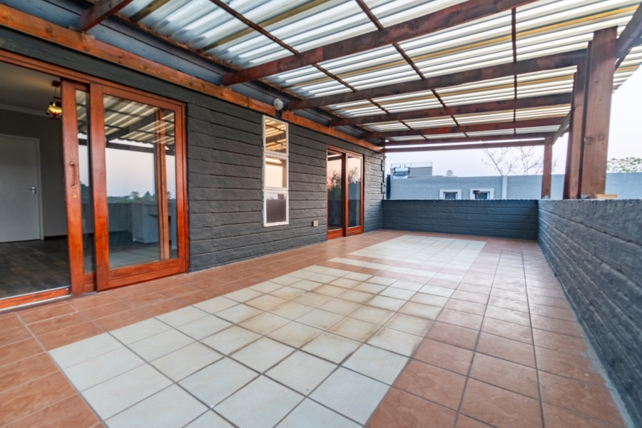 4 Bedroom Property for Sale in Radiokop Gauteng