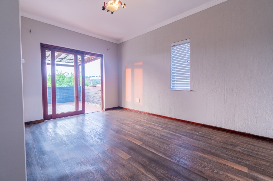4 Bedroom Property for Sale in Radiokop Gauteng