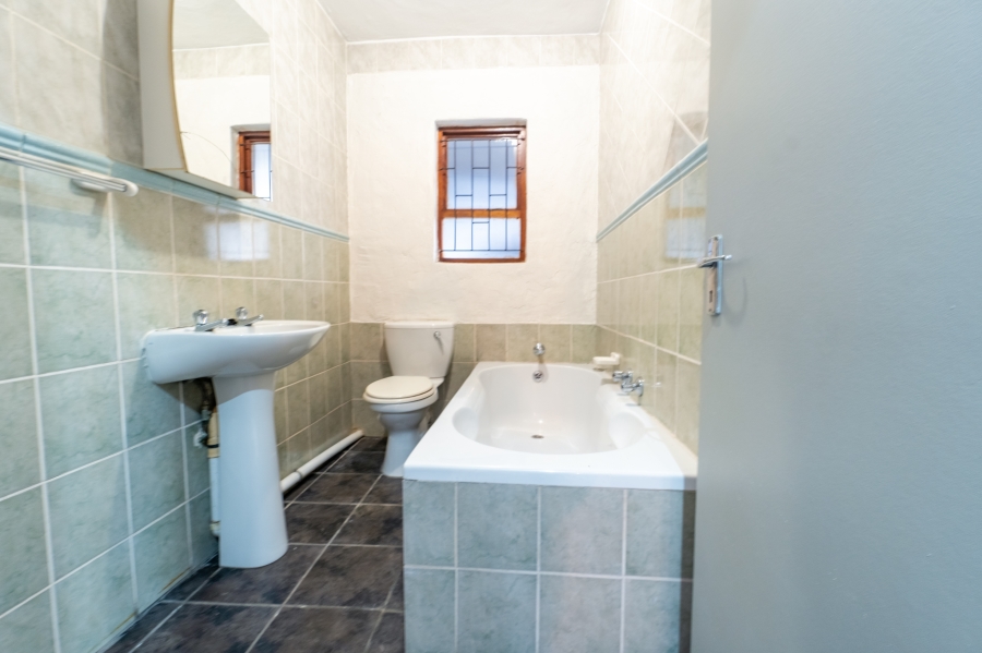 4 Bedroom Property for Sale in Radiokop Gauteng