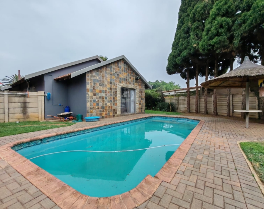 4 Bedroom Property for Sale in Risiville Gauteng