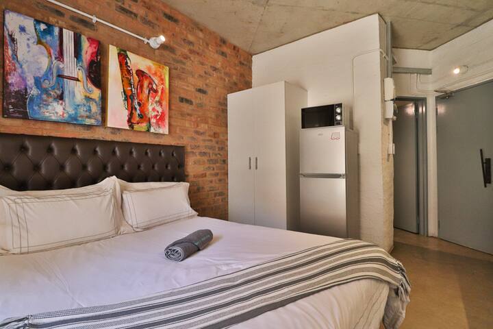 1 Bedroom Property for Sale in City and Suburban Gauteng
