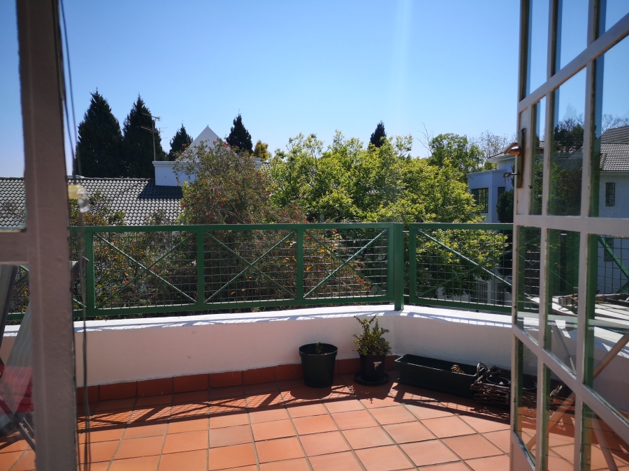 To Let 2 Bedroom Property for Rent in Dunkeld West Gauteng