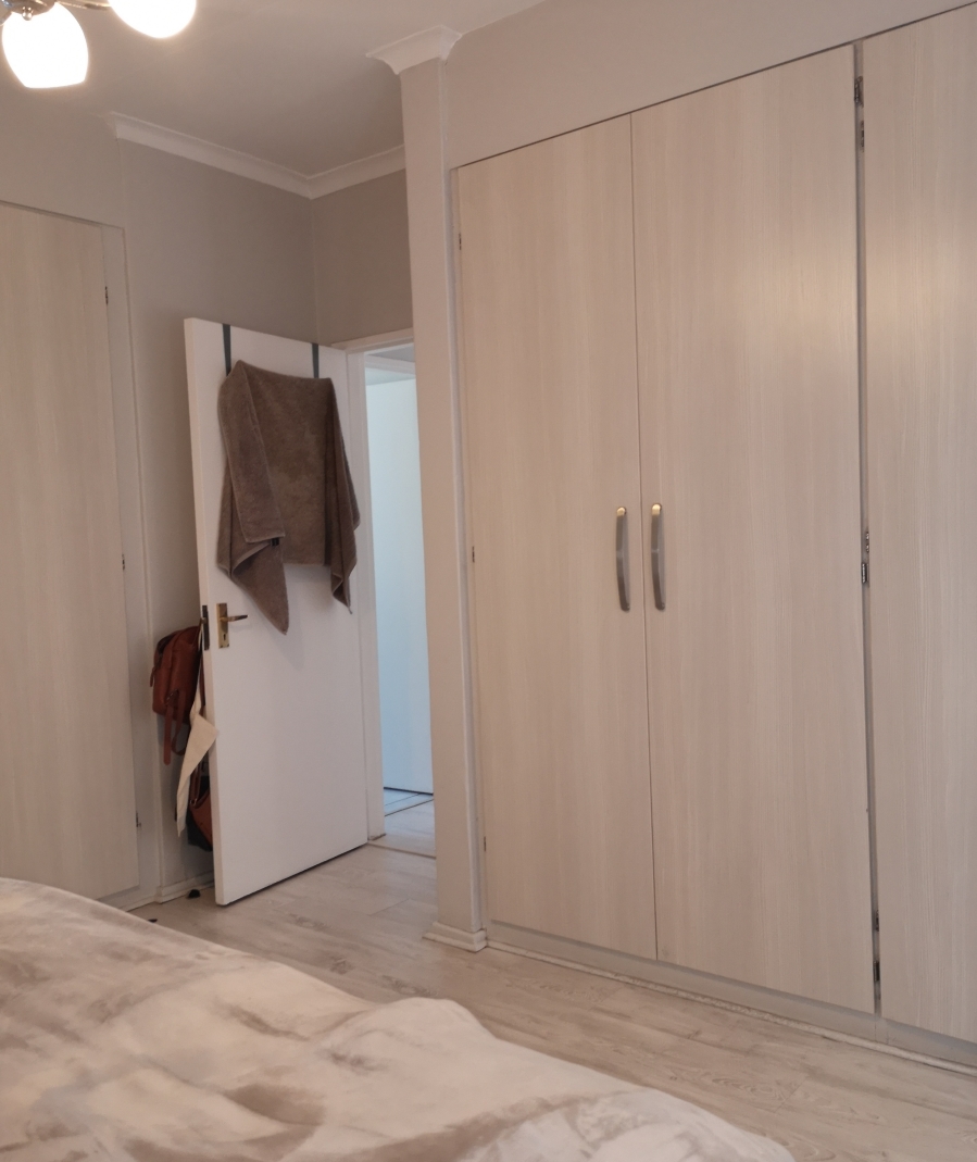 To Let 2 Bedroom Property for Rent in Dunkeld West Gauteng
