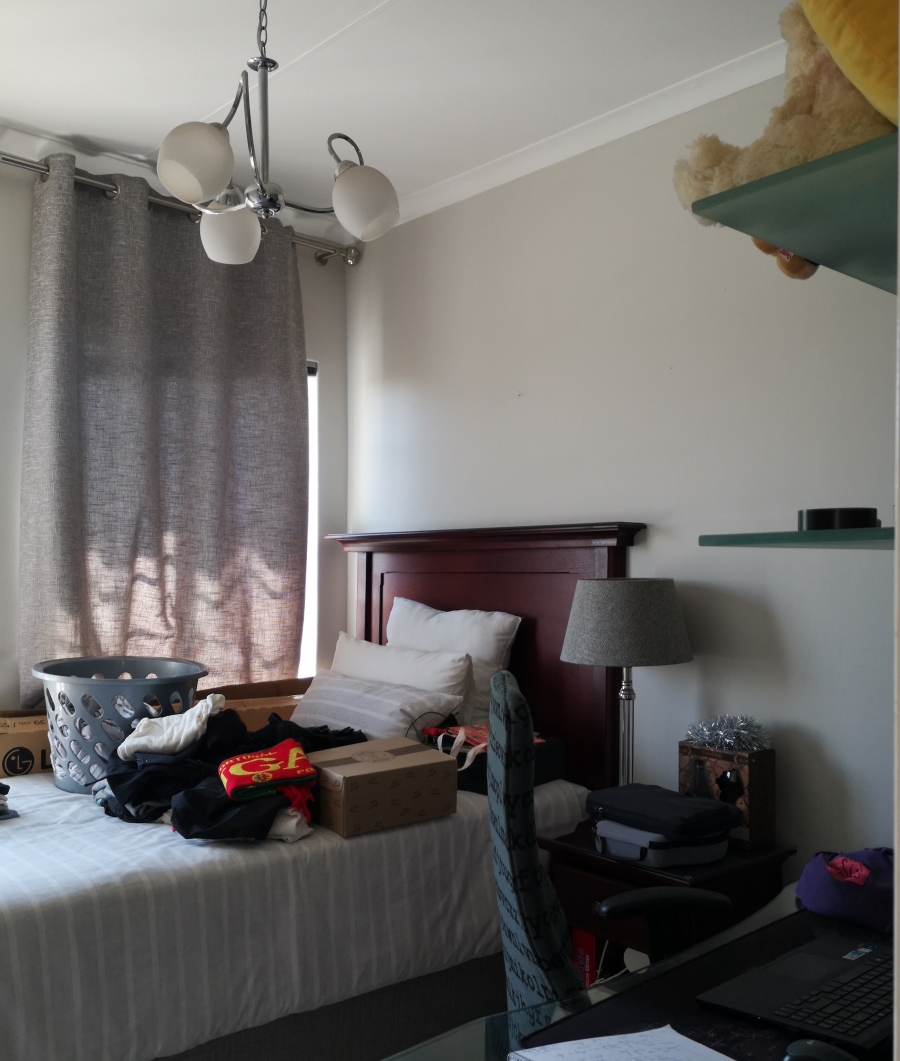 To Let 2 Bedroom Property for Rent in Dunkeld West Gauteng