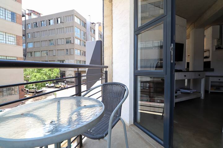 1 Bedroom Property for Sale in City and Suburban Gauteng