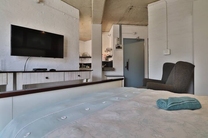1 Bedroom Property for Sale in City and Suburban Gauteng