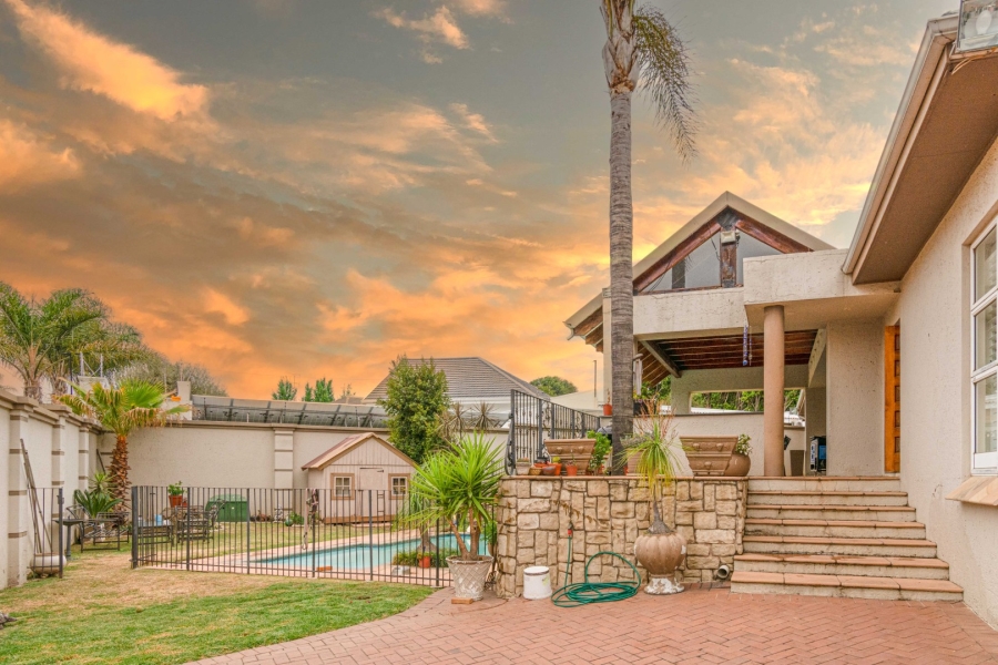 4 Bedroom Property for Sale in Cheltondale Gauteng