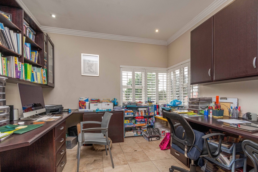 4 Bedroom Property for Sale in Cheltondale Gauteng