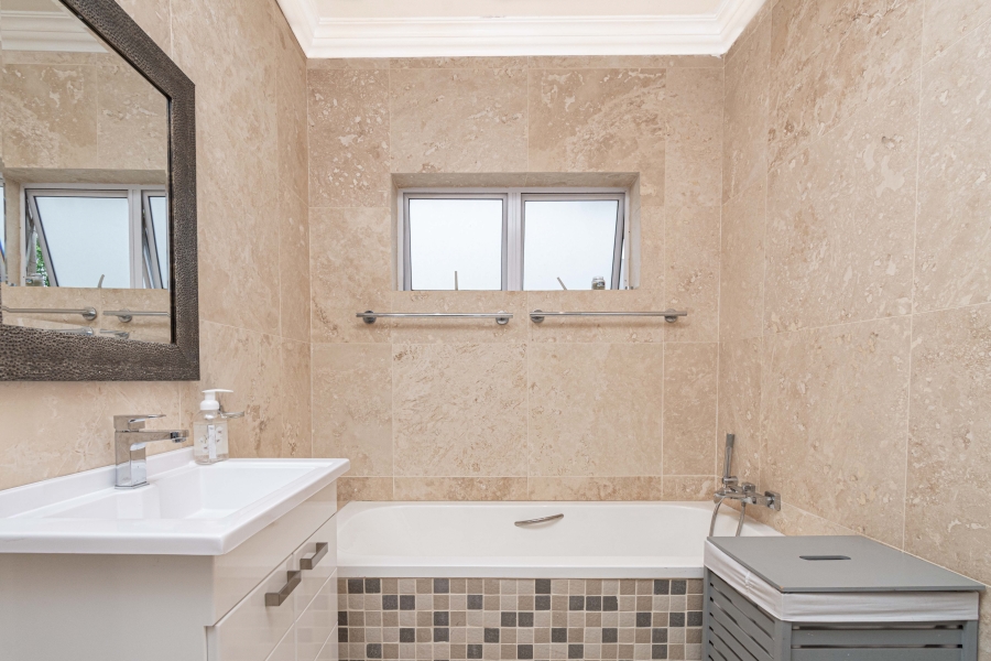 4 Bedroom Property for Sale in Cheltondale Gauteng