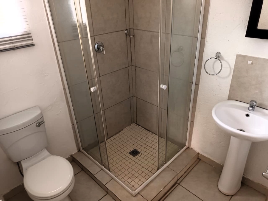 To Let 1 Bedroom Property for Rent in Kloofsig Gauteng