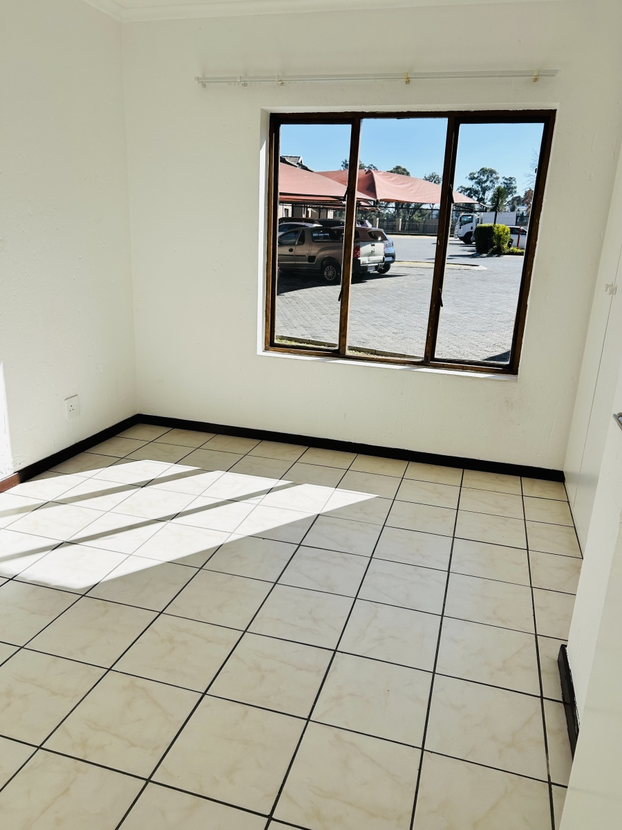 2 Bedroom Property for Sale in Helderwyk Gauteng