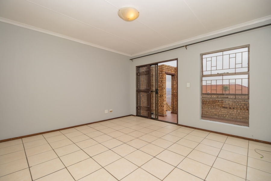 2 Bedroom Property for Sale in Amorosa Gauteng